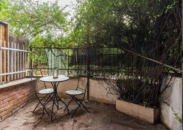 Guesthost - Comfy Near Vatican City! Apartament Rzym